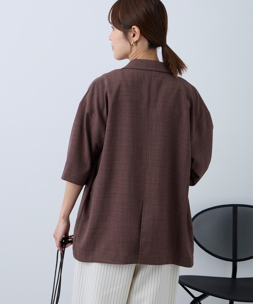 Aunely（オーネリー）の「【Aunely】すぐサラ リネンタッチ ひんやり 半袖 シャツジャケット / マシンウォッシャブル ＜YOSOOIシリーズ＞（テーラードジャケット・レディース・ブラック/ライトベージュ/ブラウン/ネイビー/ネイビー系/グレー・L/M）」の8枚目の写真