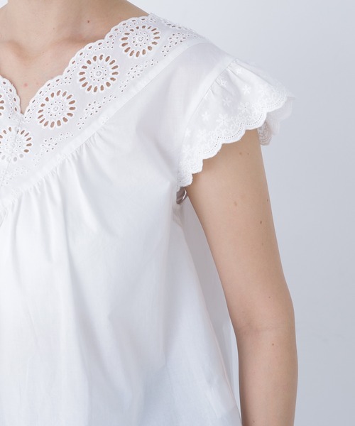 N.(N. Natural Beauty Basic)(エヌエヌナチュラルビューティーベーシック)の「コットン刺繍ブラウス(シャツ/ブラウス・レディース・ブラック/オフホワイト/レッド/ピンク・フリ-)」の17枚目の写真