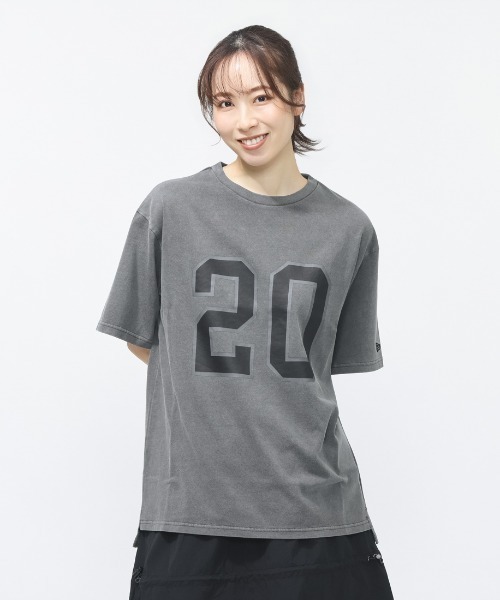 NEW ERA(ニューエラ)の「ニューエラ WS SS OS GARMENT DYE CT TEE CHA(Tシャツ/カットソー・レディース・チャコールグレー・M/S)」の1枚目の写真