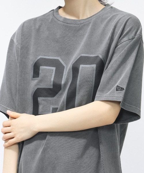 NEW ERA(ニューエラ)の「ニューエラ WS SS OS GARMENT DYE CT TEE CHA(Tシャツ/カットソー・レディース・チャコールグレー・M/S)」の4枚目の写真