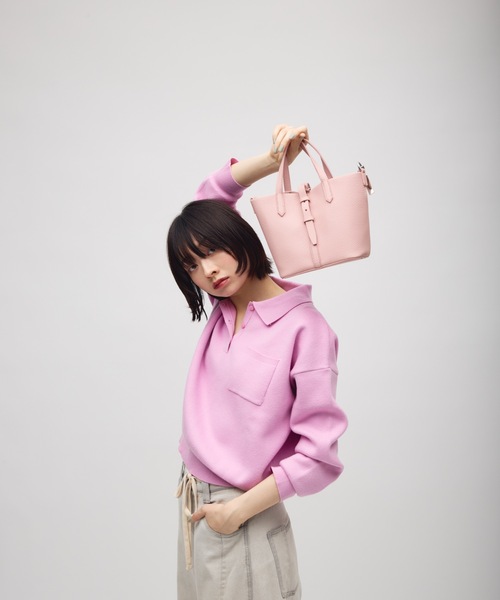 TONER（トナー）の「2WAYポーチ付きドローストリングバケットバッグ/ショルダーバッグ/ロゴプレート付き（ショルダーバッグ・レディース・ブラック/ピンク/レッド/ホワイト・FREE）」の5枚目の写真
