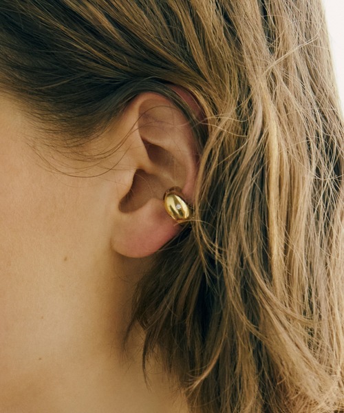 TEN.（テン）の「【新作】18KGP ポルカイヤーカフ (CZ)（イヤーカフ・メンズ・ゴールド・FREE）」の4枚目の写真