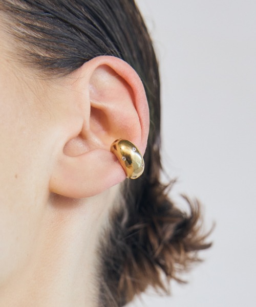 TEN.（テン）の「【新作】18KGP ポルカイヤーカフ (CZ)（イヤーカフ・メンズ・ゴールド・FREE）」の2枚目の写真