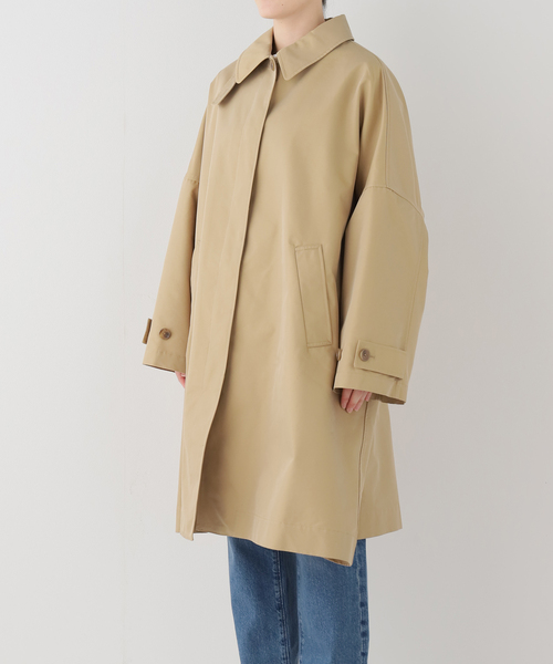 SLOBE IENA（スローブイエナ）の「《WEB限定/追加》ドルマンスリーブコート（ステンカラーコート・レディース・ベージュ/ネイビー・36/38）」の3枚目の写真