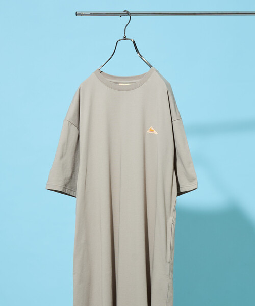 FREAK'S STORE(フリークスストア)の「限定展開 KELTY × FREAK'S STORE/ケルティ 別注 半袖 Tシャツワンピース(接触冷感・吸水速乾・UVカット・遮熱)(ワンピース・レディース・ピンク/ブラック/オリーブ/チャコール/ベージュ/オフホワイト/グレー・MEDIUM/SMALL)」の5枚目の写真