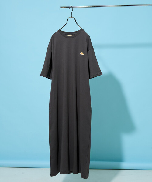 FREAK'S STORE(フリークスストア)の「限定展開 KELTY × FREAK'S STORE/ケルティ 別注 半袖 Tシャツワンピース(接触冷感・吸水速乾・UVカット・遮熱)(ワンピース・レディース・ピンク/ブラック/オリーブ/チャコール/ベージュ/オフホワイト/グレー・MEDIUM/SMALL)」の4枚目の写真