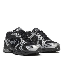 Saucony PROGRID TRIUMPH 4（サッカニー プログリッド トライアンフ 4）