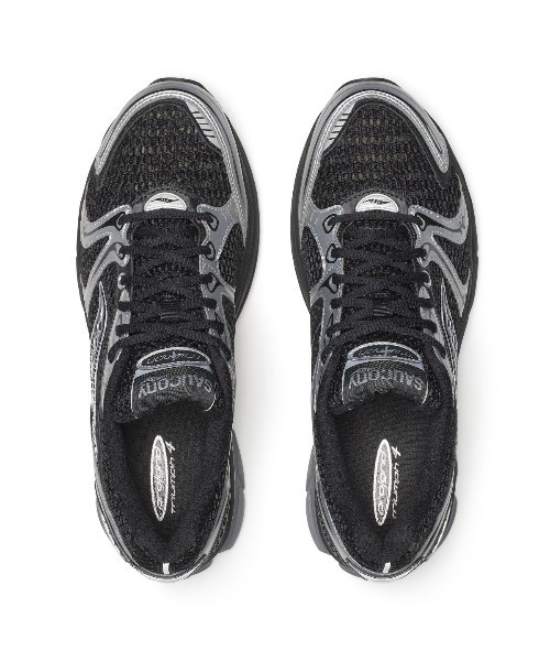 Kinetics(キネティクス)の「Saucony PROGRID TRIUMPH 4(サッカニー プログリッド トライアンフ 4)(スニーカー・メンズ・ホワイト系/ブラック系・28cm/28.5cm/29cm/26cm/26.5cm/27cm/27.5cm)」の11枚目の写真