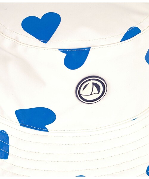 PETIT BATEAU(プチバトー)の「ハートプリントクロシェ(ハット・キッズ・ホワイト×ブルー・4YEAR/8YEAR/12YEAR)」の3枚目の写真