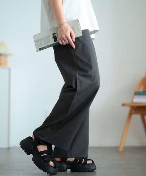 GOLDJAPAN(ゴールドジャパン)の「接触冷感ストレッチワイドパンツ【大きいサイズ対応】(チノパンツ・レディース・チャコールグレー/ネイビー/カーキ/アイボリー/ブラック・4L/3L/LL/5L)」の3枚目の写真