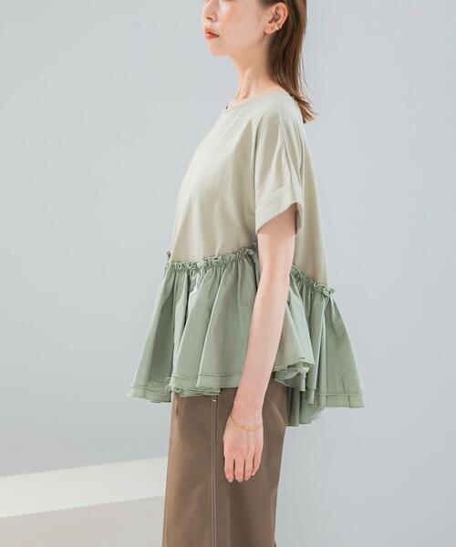 URBAN RESEARCH ROSSO WOMEN（アーバンリサーチ　ロッソ）の「タフタドッキングティアードTEEブラウス（Tシャツ/カットソー・レディース・ブラック/ライトカーキ/オフホワイト・FREE）」の10枚目の写真