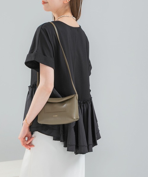 URBAN RESEARCH ROSSO WOMEN(アーバンリサーチ ロッソ)の「タフタドッキングティアードTEEブラウス(Tシャツ/カットソー・レディース・ブラック/ライトカーキ/オフホワイト・FREE)」の12枚目の写真