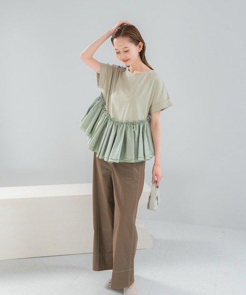 URBAN RESEARCH ROSSO WOMEN(アーバンリサーチ ロッソ)の「タフタドッキングティアードTEEブラウス(Tシャツ/カットソー・レディース・ブラック/ライトカーキ/オフホワイト・FREE)」の19枚目の写真