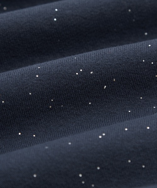 En serio TOKYO（エンソリオトーキョー）の「【SIDEWAYSTANCE】ネコメ刺しゅうラメ裏起毛トレーナー 70630（スウェット・メンズ・ネイビー/ブラック・MEDIUM）」の6枚目の写真