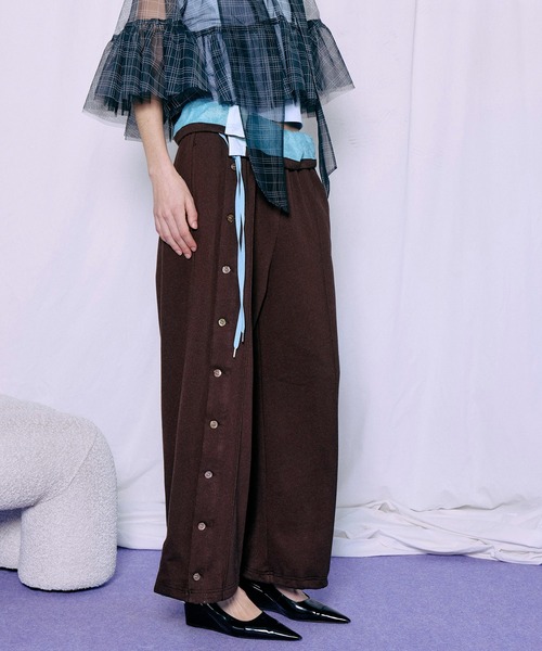 MAISON SPECIAL(メゾンスペシャル)の「Button Slit Turn-Back Sweat Pants/ボタンスリットターンバックスウエットパンツ(スウェットパンツ・レディース・ブラウン/ホワイト/グレー/ブラック・38/36)」の21枚目の写真