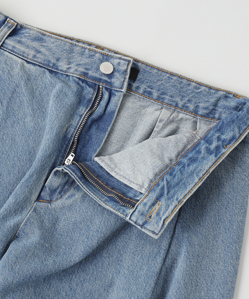 WISM（ウィズム）の「SEVENTH / セブンス DENIM 410 BERMUDA JEANS（デニムパンツ・メンズ・ライトブルー・SMALL/MEDIUM）」の3枚目の写真