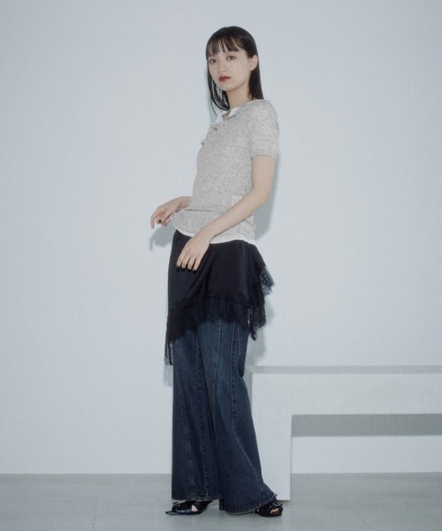 PAGEBOY（ページボーイ）の「フローズンヘンリープルオーバーショートスリーブ【そのままでも重ねて着ても使える】（Tシャツ/カットソー・レディース・グレー/オフホワイト/レッド/ブラック/ブルー/ブラウン・FREE）」の9枚目の写真