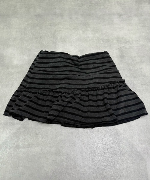 Never mind the XU / Chikashitsu+(ネバーマインド ザ エックスユー / チカシツプラス)の「【nmtc+】border culotte skirt / 【エヌエムティーシープラス】ボーダーキュロットスカート <着用動画あり>(スカート・レディース・グレー/ブラック・ONE SIZE)」の22枚目の写真