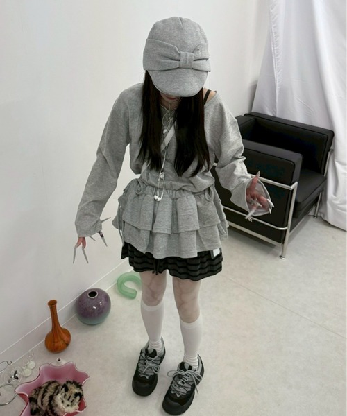 Never mind the XU / Chikashitsu+(ネバーマインド ザ エックスユー / チカシツプラス)の「【nmtc+】border culotte skirt / 【エヌエムティーシープラス】ボーダーキュロットスカート <着用動画あり>(スカート・レディース・グレー/ブラック・ONE SIZE)」の12枚目の写真