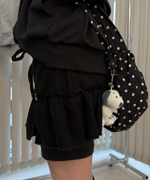 Never mind the XU / Chikashitsu+(ネバーマインド ザ エックスユー / チカシツプラス)の「【nmtc+】border culotte skirt / 【エヌエムティーシープラス】ボーダーキュロットスカート <着用動画あり>(スカート・レディース・グレー/ブラック・ONE SIZE)」の8枚目の写真