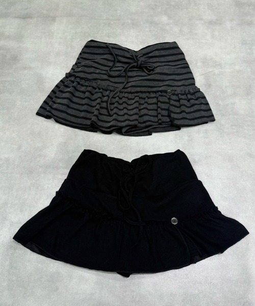 Never mind the XU / Chikashitsu+(ネバーマインド ザ エックスユー / チカシツプラス)の「【nmtc+】border culotte skirt / 【エヌエムティーシープラス】ボーダーキュロットスカート <着用動画あり>(スカート・レディース・グレー/ブラック・ONE SIZE)」の3枚目の写真