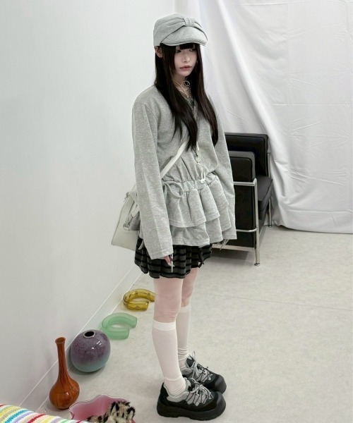 Never mind the XU / Chikashitsu+(ネバーマインド ザ エックスユー / チカシツプラス)の「【nmtc+】border culotte skirt / 【エヌエムティーシープラス】ボーダーキュロットスカート <着用動画あり>(スカート・レディース・グレー/ブラック・ONE SIZE)」の16枚目の写真