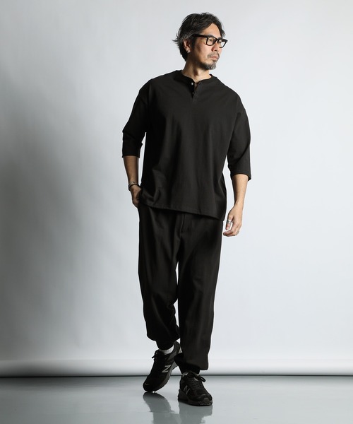 The DUFFER of ST.GEORGE（ザダファーオブセントジョージ）の「8oz HEAVY WEIGHT COTTON 'GYM' EASY PANTS：セットアップ対応 ヘビーウェイト ジムパンツ / イージーパンツ / 8オンス / ルーズシルエット（スウェットパンツ・メンズ・ネイビー/ブルーグレー/ブラウン/スミクロ・MEDIUM/X-LARGE/LARGE）」の6枚目の写真