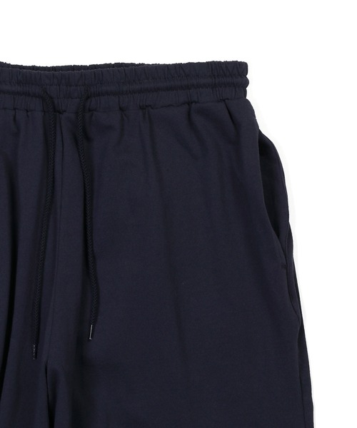 The DUFFER of ST.GEORGE（ザダファーオブセントジョージ）の「8oz HEAVY WEIGHT COTTON 'GYM' EASY PANTS：セットアップ対応 ヘビーウェイト ジムパンツ / イージーパンツ / 8オンス / ルーズシルエット（スウェットパンツ・メンズ・ネイビー/ブルーグレー/ブラウン/スミクロ・MEDIUM/X-LARGE/LARGE）」の19枚目の写真