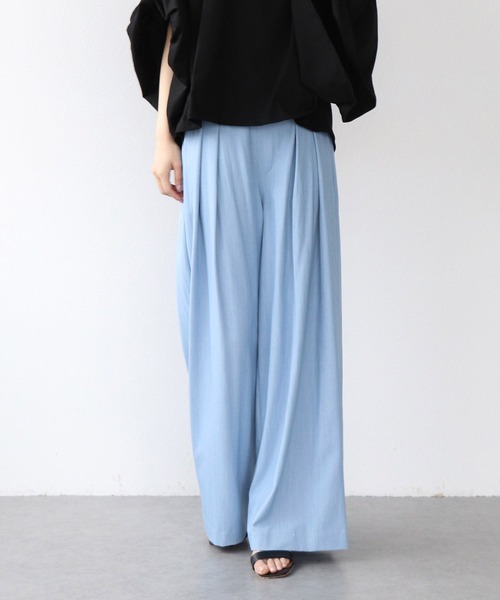 Jines(ジネス)の「テンセルデニム2タックワイドパンツ(デニムパンツ・レディース・インディゴブルー/ライトブルー・38)」の2枚目の写真