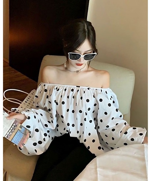 inst.ALL(インストール)の「ドット柄オフショルブラウス(シャツ/ブラウス・レディース・ホワイト・M)」の6枚目の写真