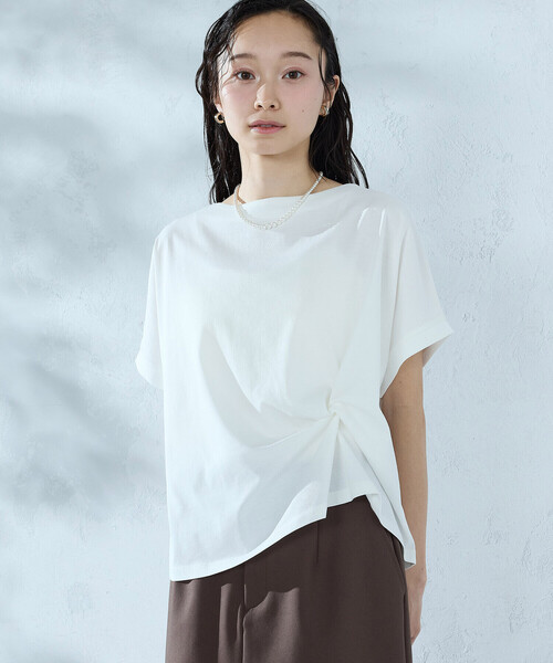 COMME CA ISM(コムサイズム)の「【接触冷感】ツイストタック Tシャツ(Tシャツ/カットソー・レディース・ブラック/オレンジ/ネイビー/ライトグレー/ホワイト・MEDIUM/LARGE)」の15枚目の写真