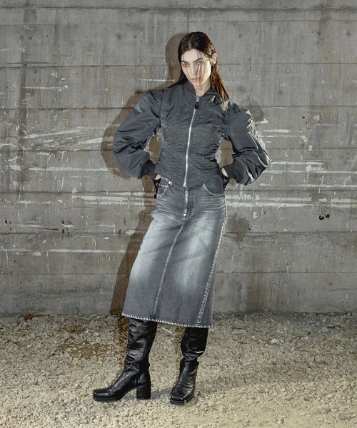 JOHN LAWRENCE SULLIVAN（ジョンローレンスサリバン）の「【JOHN LAWRENCE SULLIVAN/ジョンローレンスサリバン】WASHED DENIM GATHERED SKIRT/ウォッシュドデニムガジェットスカート（デニムスカート・レディース・ブラック/インディゴブルー・S/M）」の4枚目の写真