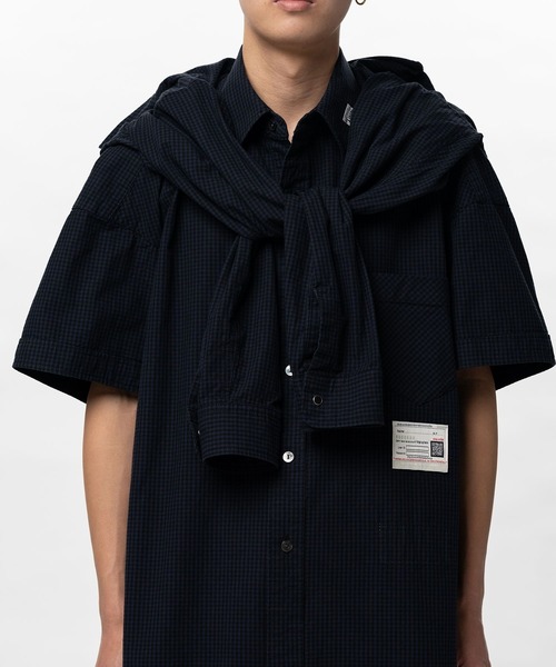 Maison MIHARA YASUHIRO（メゾンミハラヤスヒロ）の「【MIHARAYASUHIRO/ミハラヤスヒロ】Sleeve Layered Check Shirt / SHAWL LAYERED H/S SHIRTS（シャツ/ブラウス・メンズ・ホワイト/ネイビー・46/48）」の19枚目の写真