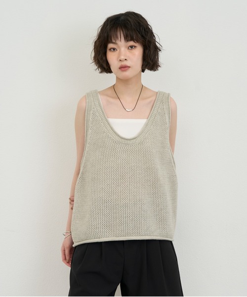 NUJOH(ヌゾ)の「Mesh Knit Sleeveless Vest / メッシュニットスリーブレスベスト(ベスト・レディース・ブラウン/ベージュ/ブラック・FREE)」の10枚目の写真