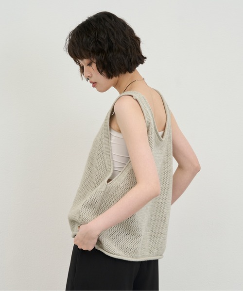 NUJOH(ヌゾ)の「Mesh Knit Sleeveless Vest / メッシュニットスリーブレスベスト(ベスト・レディース・ブラウン/ベージュ/ブラック・FREE)」の11枚目の写真