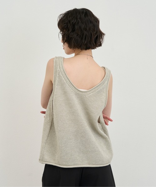 NUJOH(ヌゾ)の「Mesh Knit Sleeveless Vest / メッシュニットスリーブレスベスト(ベスト・レディース・ブラウン/ベージュ/ブラック・FREE)」の12枚目の写真