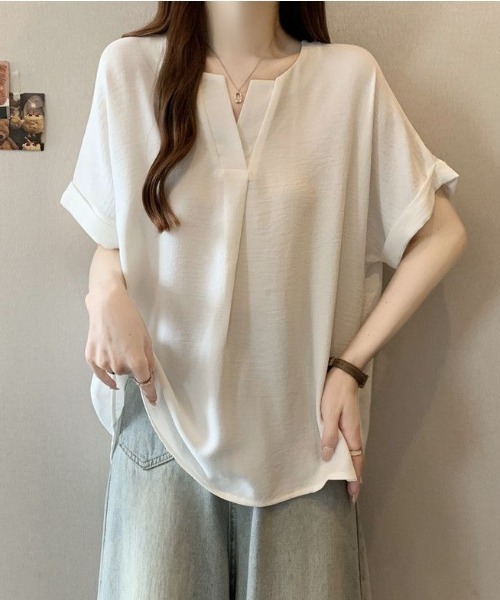 Diosfront(ディオスフロント)の「袖折り返しスキッパネック半袖ブラウス(シャツ/ブラウス・レディース・ホワイト/ブラック/オレンジ・FREE)」の2枚目の写真