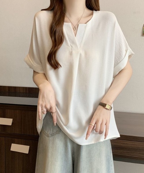 Diosfront(ディオスフロント)の「袖折り返しスキッパネック半袖ブラウス(シャツ/ブラウス・レディース・ホワイト/ブラック/オレンジ・FREE)」の9枚目の写真