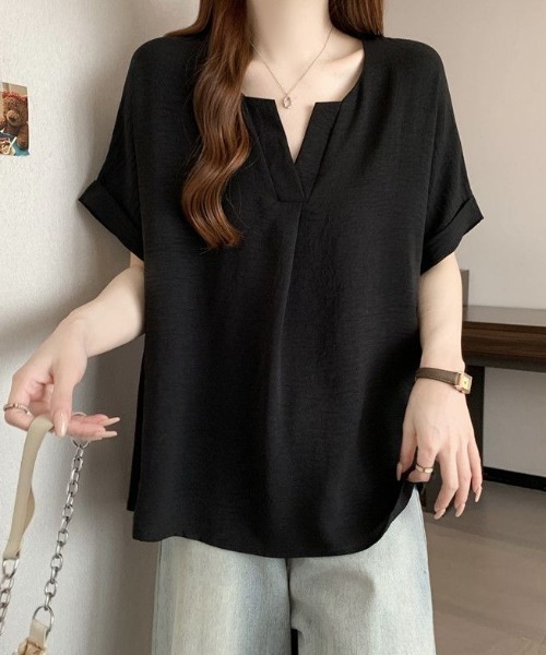 Diosfront(ディオスフロント)の「袖折り返しスキッパネック半袖ブラウス(シャツ/ブラウス・レディース・ホワイト/ブラック/オレンジ・FREE)」の4枚目の写真