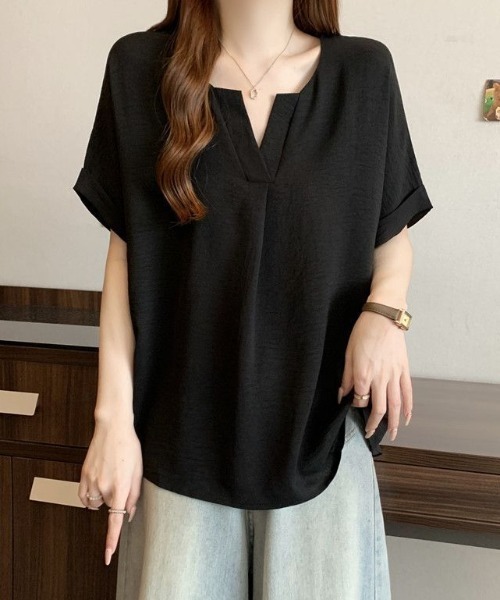 Diosfront(ディオスフロント)の「袖折り返しスキッパネック半袖ブラウス(シャツ/ブラウス・レディース・ホワイト/ブラック/オレンジ・FREE)」の6枚目の写真