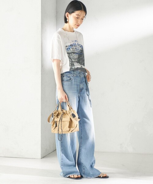 SHIPS(シップス)の「【WEB限定】Hyman Roth:〈撥水加工〉ナイロン ミニバッグ(ショルダーバッグ・レディース・グレー/ブラック/ベージュ・ONE SIZE)」の17枚目の写真