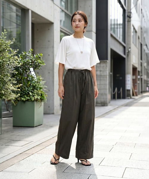 STYLE DELI(スタイルデリ)の「薄手シャリ感フレアスリーブトップス(Tシャツ/カットソー・レディース・ホワイト/ホワイト×ブラック/ホワイト×ブルー・M)」の20枚目の写真