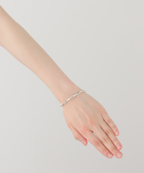 AP STUDIO（エーピーストゥディオ）の「【MAOR/マオール】Mosso Bracelet（ブレスレット・レディース・シルバー・FREE）」の12枚目の写真