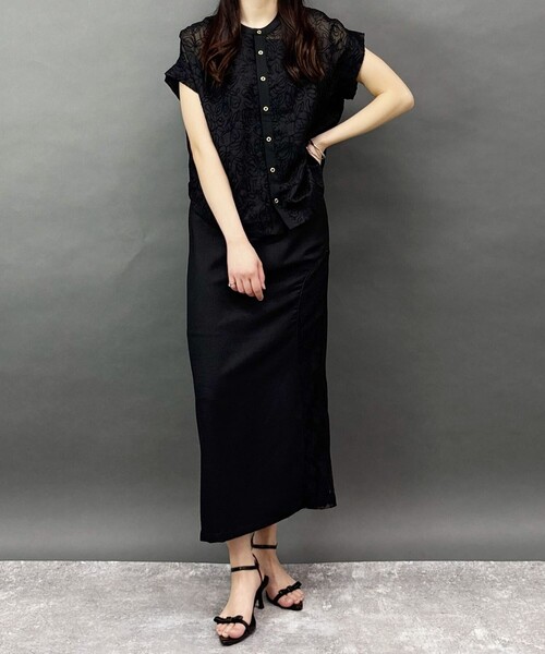 NICOLE white(ニコルホワイト)の「2WAYコード刺繍ブラウス(シャツ/ブラウス・レディース・ブラック・FREE)」の2枚目の写真