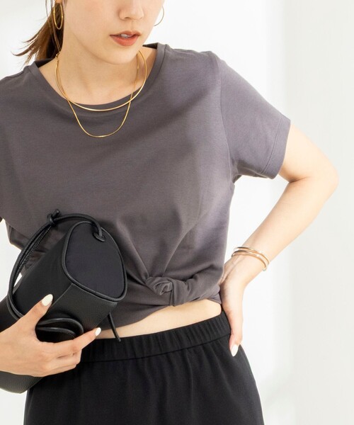 NOLLEY’S(ノーリーズ)の「《ノーリーズオリジナル美容Tシャツ》シルクアミノ酸加工Tシャツ(Tシャツ/カットソー・レディース・チャコールグレー/ホワイト/ベージュ/ブラック/イエロー・38/36)」の3枚目の写真