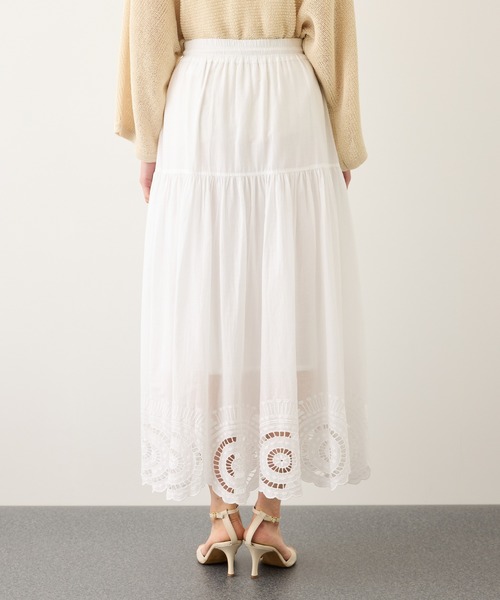 ROPE'（ロペ）の「INDIAコットンボイルシフリー刺繍サークルフレアスカート/セットアップ対応・イージーケア（スカート・レディース・ブラック/ホワイト・FREE）」の9枚目の写真
