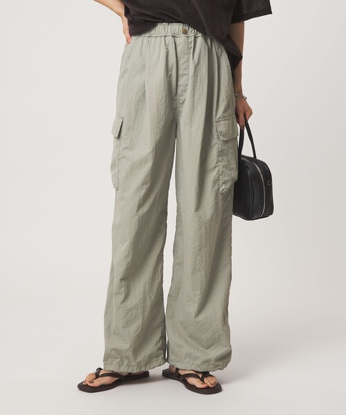 green label relaxing(グリーンレーベルリラクシング)の「ウスカル カーゴパンツ UVカット 撥水 接触冷感(カーゴパンツ・レディース・ダークグレー/オリーブ・38/36)」の6枚目の写真