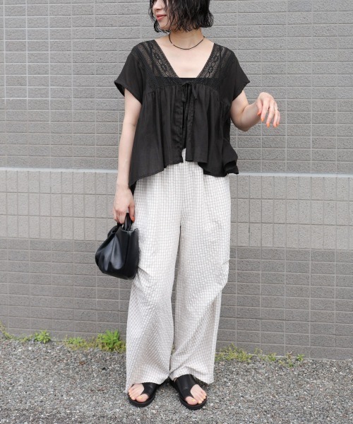 Bab(バブ)の「レースコンビフロントリボンブラウス(シャツ/ブラウス・レディース・ブラック/ピンク/アイボリー・MEDIUM)」の4枚目の写真