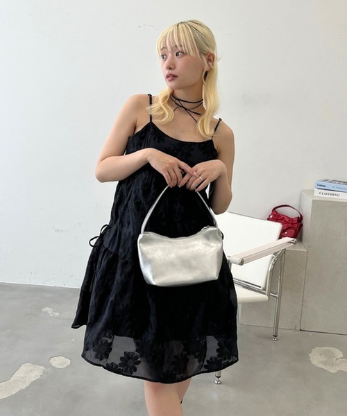 merrylatte(メリーラテ)の「レース花柄ワンピース【TUNE】(ワンピース・レディース・ホワイト/ブラック・FREE)」の1枚目の写真