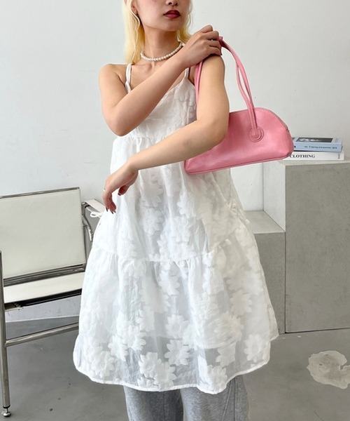 merrylatte(メリーラテ)の「レース花柄ワンピース【TUNE】(ワンピース・レディース・ホワイト/ブラック・FREE)」の3枚目の写真